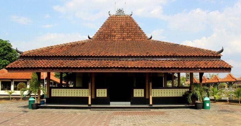 7 Ciri Khas Rumah Adat di Banten